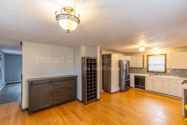 Building Photo - 190 S Windham Rd