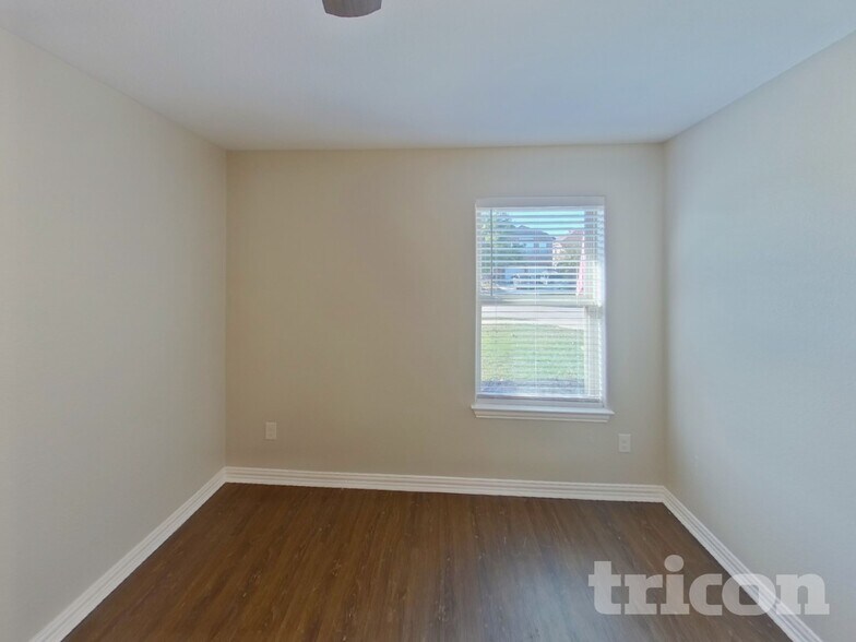 Building Photo - 8617 Silverbell Ln