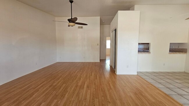 Building Photo - 1514 E 28th Ave
