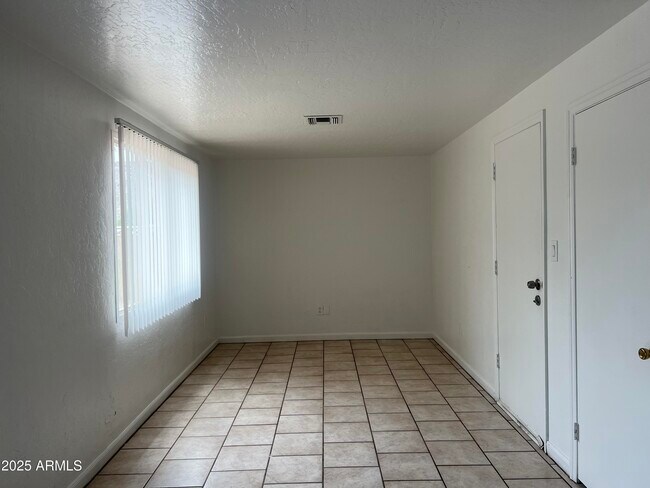 Building Photo - 13433 N 16th Ave