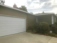 Building Photo - Delightful 3bed/2.5bath home in Rio Del Mar