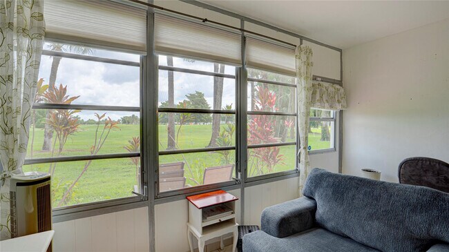 Building Photo - 7787 Golf Cir Dr