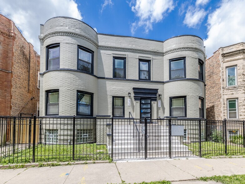 Building Photo - 6338 S Vernon Ave