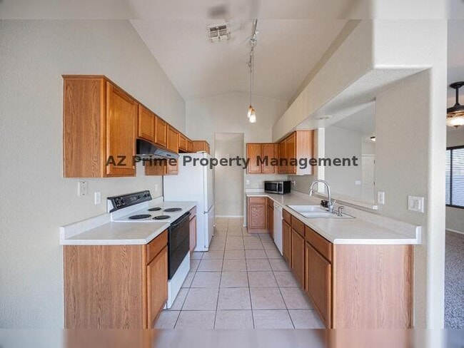 Building Photo - 1654 W Geronimo St