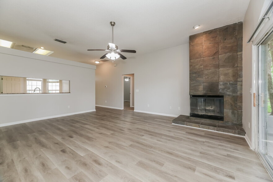 Building Photo - 8842 Fieldside Ct