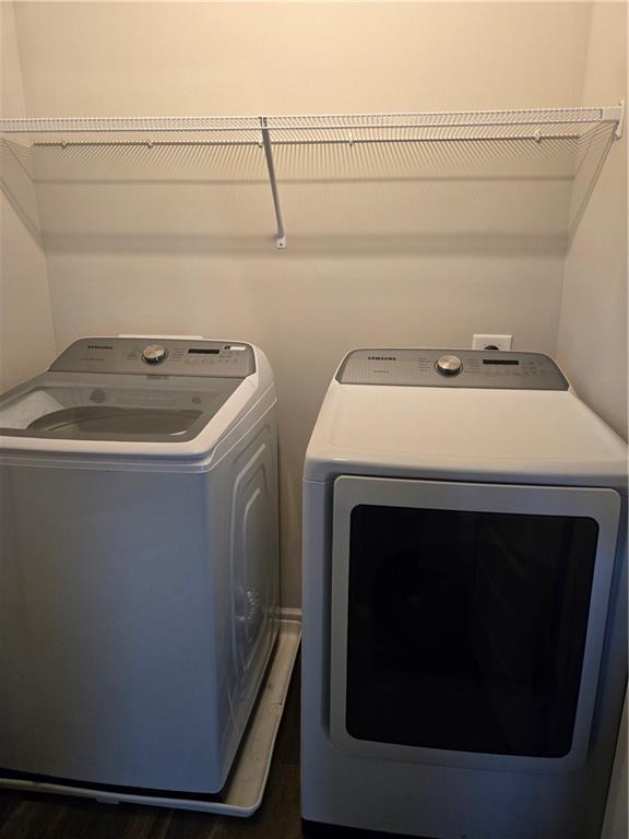 Building Photo - 326 Melody Ln