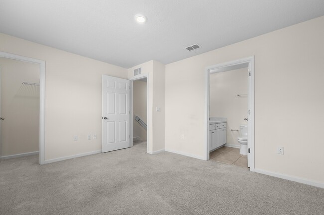Building Photo - 167 Whispering Brk Dr