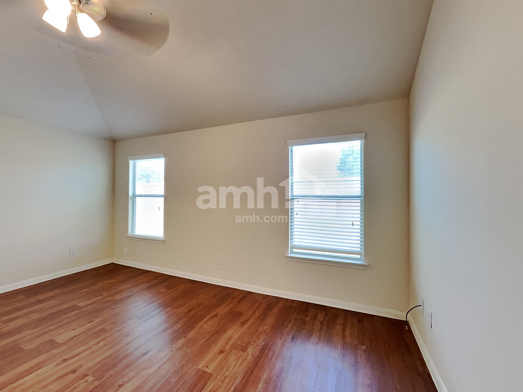 Building Photo - 3947 Hawthorn Glen Ct
