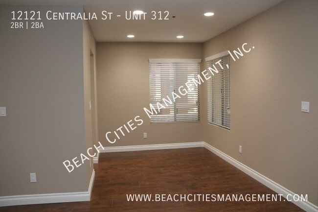 Building Photo - 12121 Centralia St