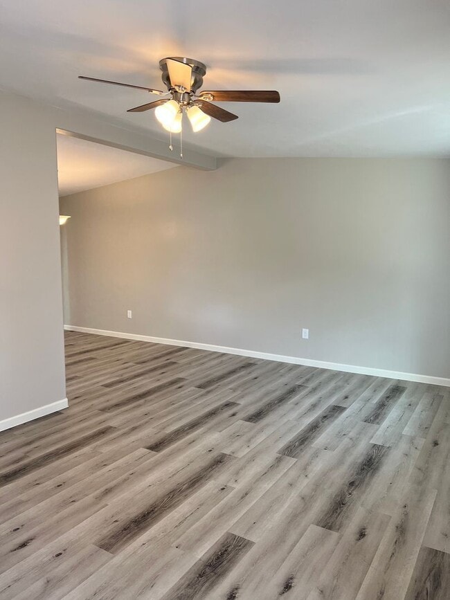 Building Photo - 1237 E Drachman St