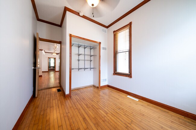 Building Photo - 1417 6th St NE
