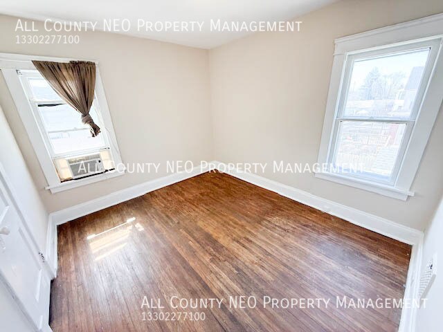 Building Photo - 3003 Portman Ave