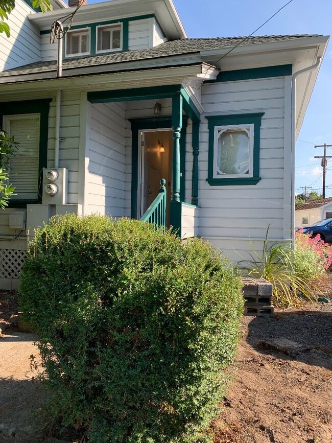 Building Photo - Historic John Rickard House