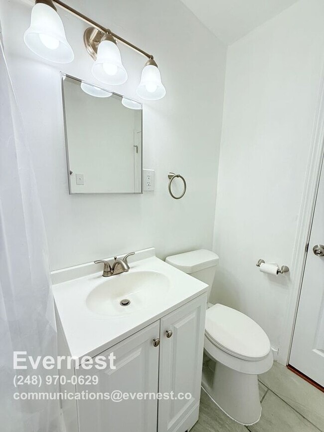 Building Photo - Charming 2-Bedroom Home in a Convenient Lo...
