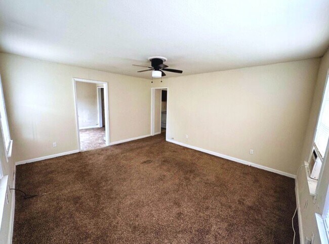 Building Photo - 2528 McFerrin Ave