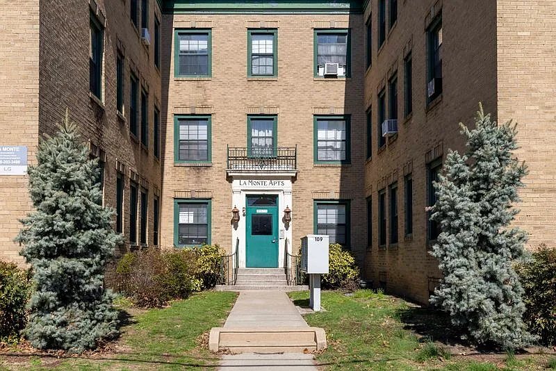 Building Photo - 109 Chestnut St