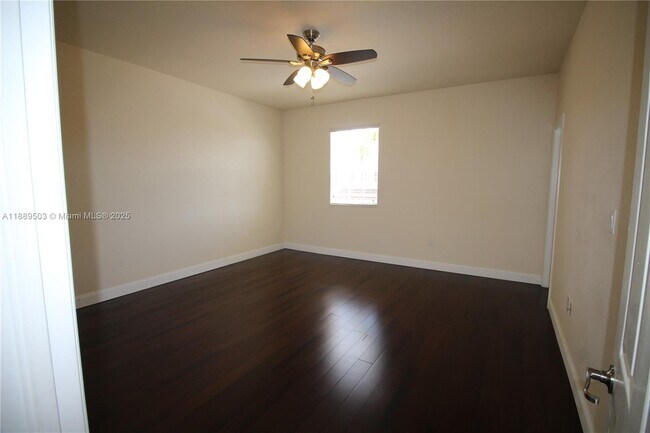 Building Photo - 9205 SW 170th Pl