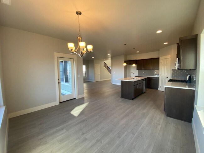 Building Photo - 20576 Rolen Ave