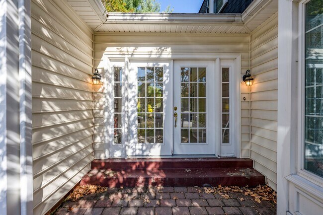 Building Photo - Amazingly Beautiful Colonial - Montgomery Village - Maryland