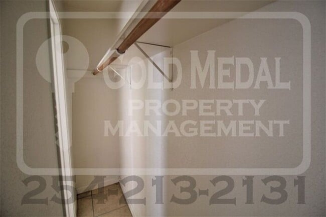 Building Photo - 4008 Pilgram Dr