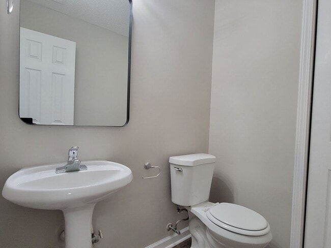 Building Photo - 7127 Lamar Ct
