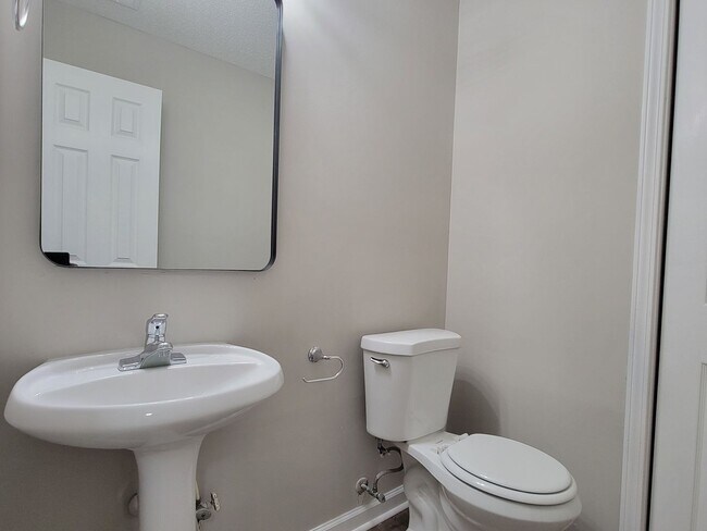 Building Photo - New - New - New Everything! Gorgeous Home Vouchers Accepted