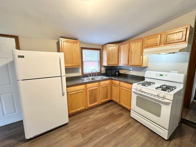 Building Photo - 11408 IL-120