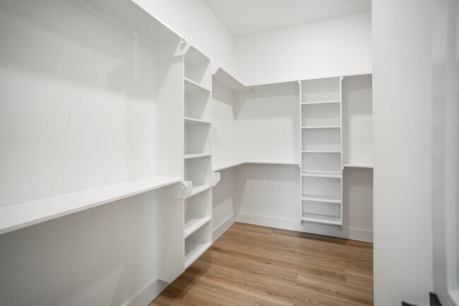 Building Photo - 4201 Oats St