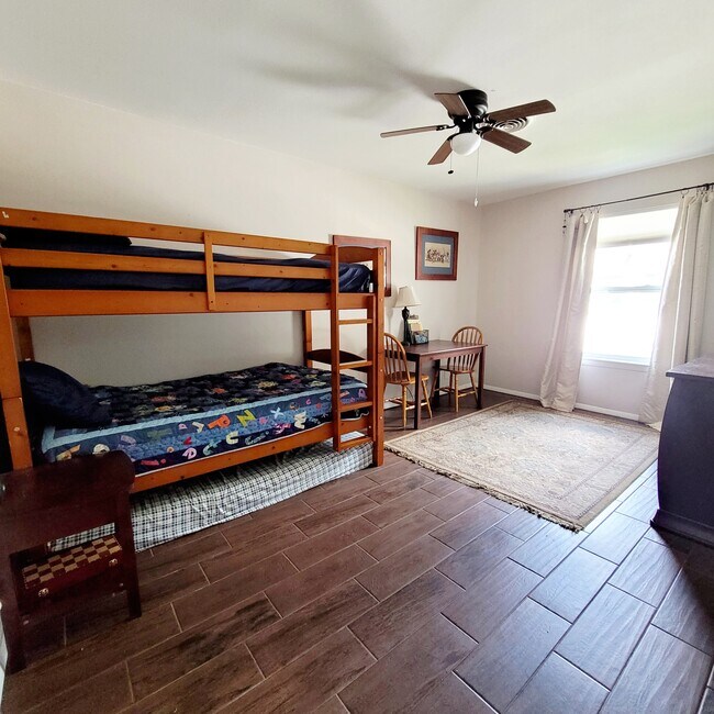 Building Photo - 1719 Brazo Cir