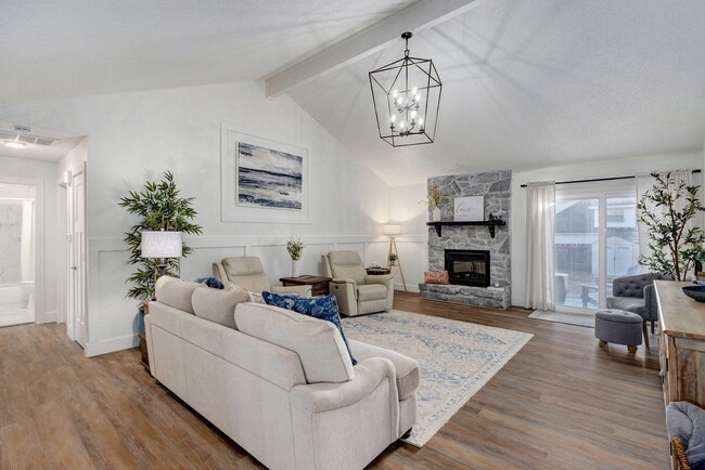 Building Photo - 4094 S Eaton Ave