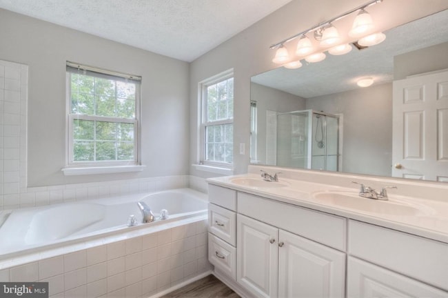 Building Photo - 11 St Williams Way