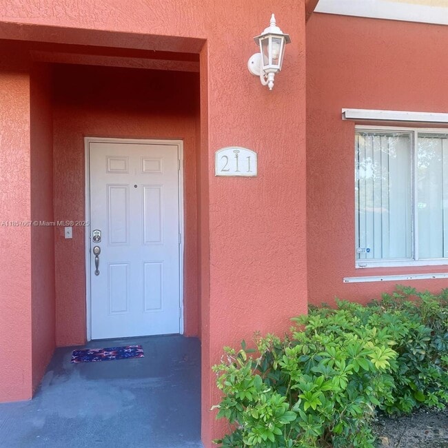 Primary Photo - 3340 Palomino Dr