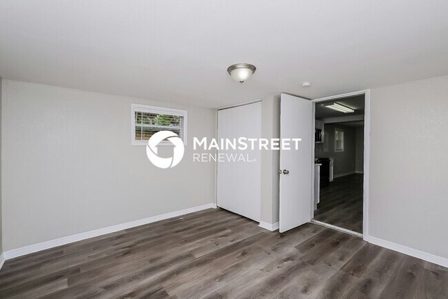 Building Photo - 3 Bedroom Pet-Friendly Home in New Port Richey, FL with Main Street Renewal