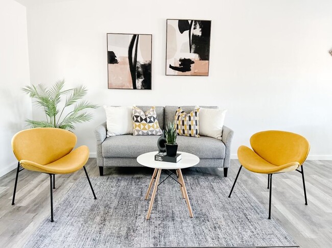 Building Photo - **First Month Free**