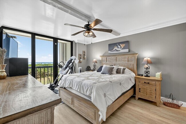 Building Photo - 10680 S Ocean Dr