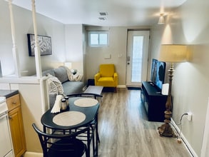 Building Photo - 1421 F St NE