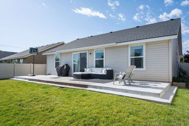 Building Photo - 74 W Havasu Falls St