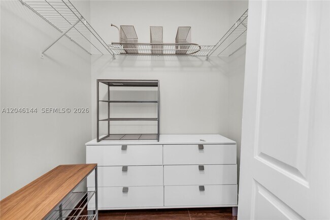 Building Photo - 110 Washington 1506