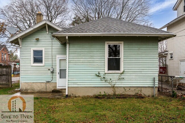 Building Photo - 1203 Arbor Ave