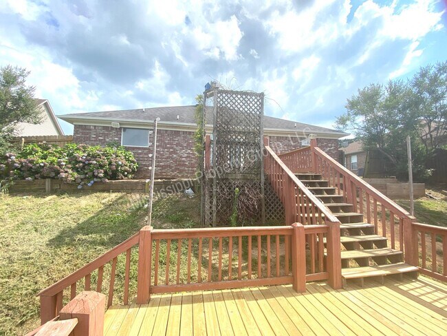 Building Photo - 3BR/2BA For Rent