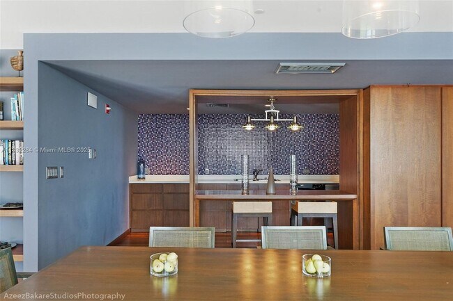 Building Photo - 325 S Biscayne Blvd