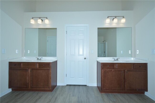 Building Photo - 3094 Tofte Dr