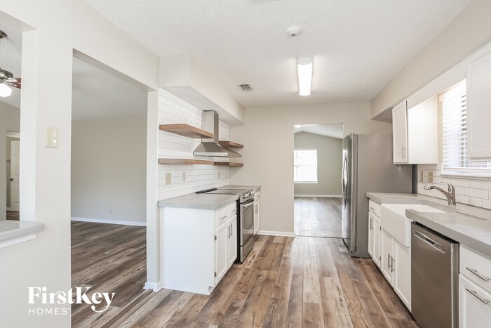 Building Photo - 1741 Chandelier Cir E