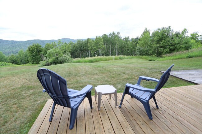 Building Photo - 2+ Bed 2 Bath Furnished Winter Seasonal 6mo Rental Available Nov 1! - $1750/mo