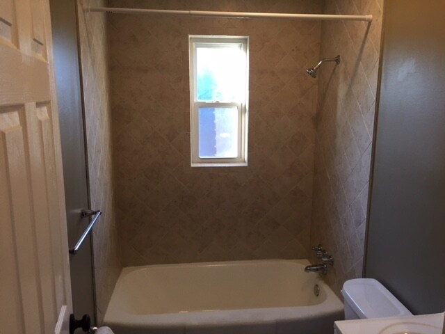 Building Photo - 18 Requardt Ln