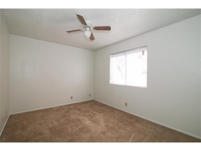 Building Photo - Spacious 3 Bedroom, 2 Bath Duplex in Prime...