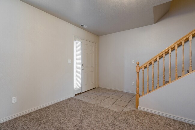 Building Photo - 3155 S Hidden Valley Dr