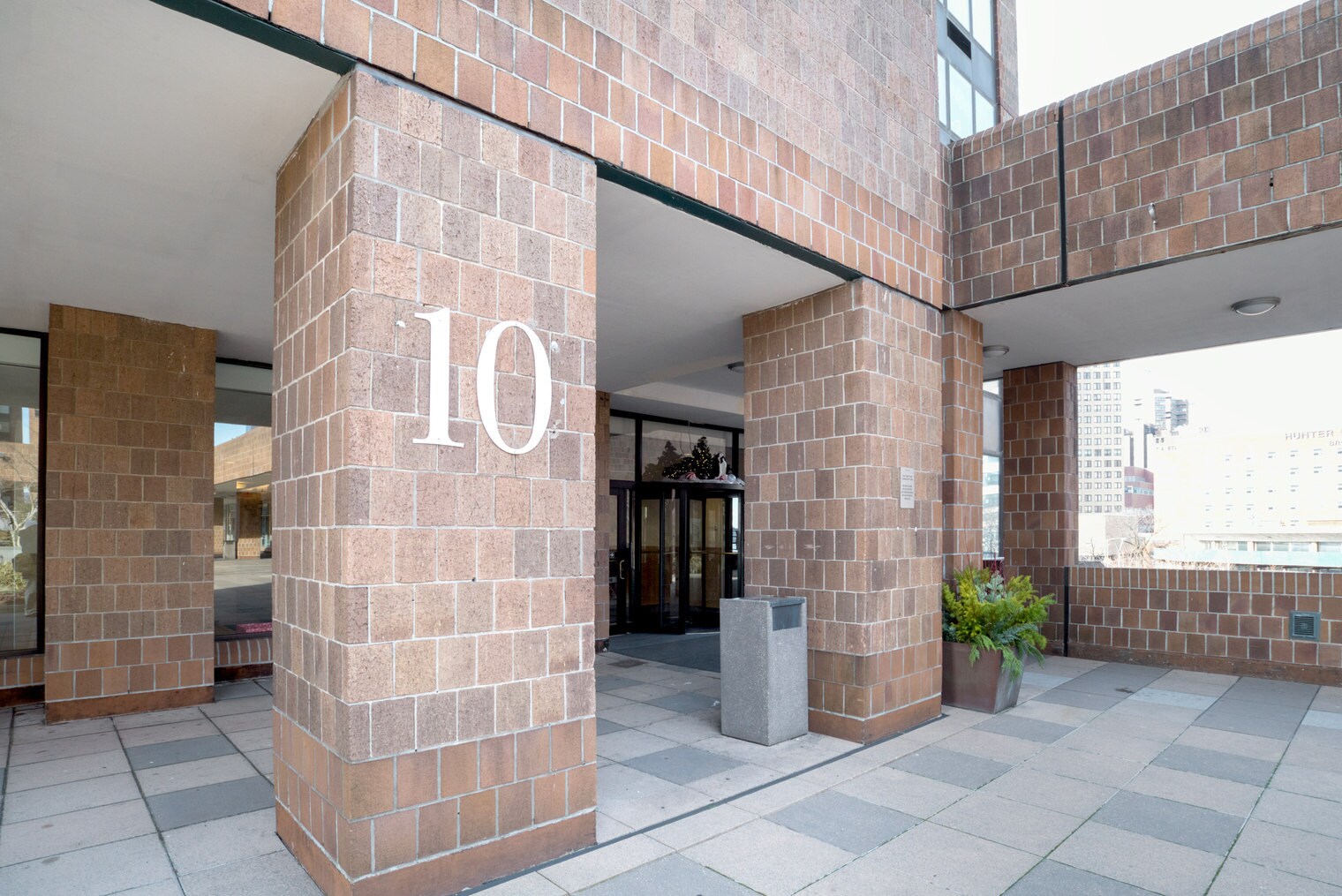 Building Photo - 30 Waterside Plaza