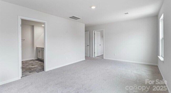 Building Photo - 3535 Cramer Crk Dr
