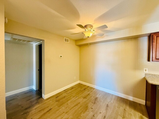 Building Photo - Fully Renovated 2-Bedroom Condo in Gated W...
